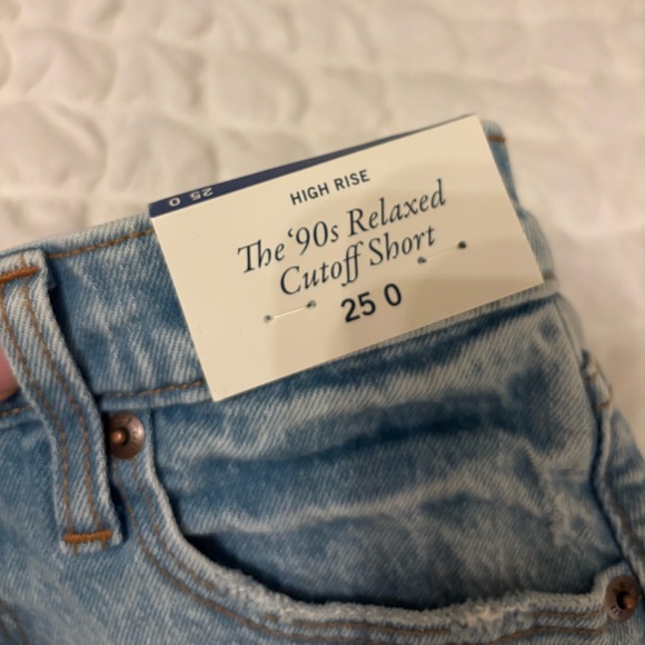 Abercrombie 90s relaxed cutoff short high rise - new with tags - Picture 3 of 3